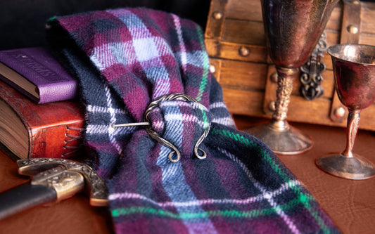 Wiggly Penannular Brooch